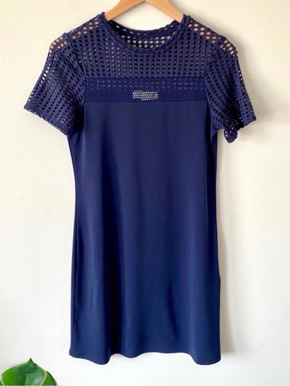 Michael Michael Kors Navy Shift Dress Mesh Short Sleeve Laser Cut Shoulder XS